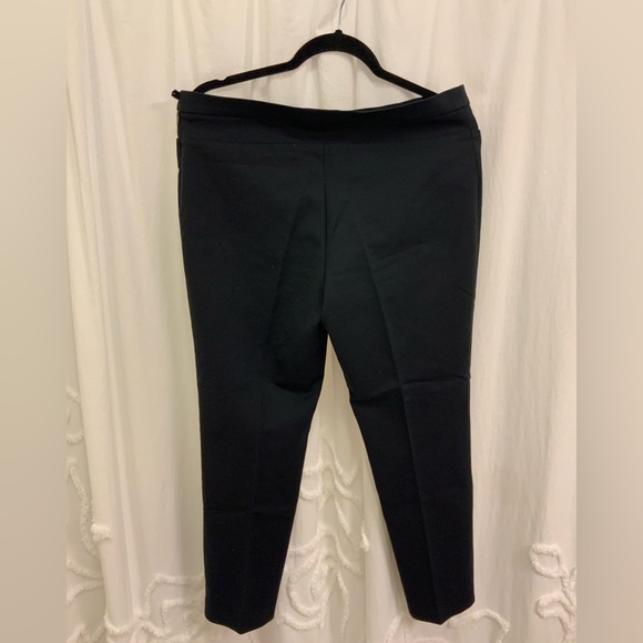 Akris Punto Franca Mid-rise Cropped Pants - Picture 3 of 4
